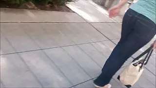 Sød porno seks fri kort milf med en stram boble butt i stramme jeans