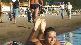 Gratis danske sex film spy nøgen pige samlet op af belure cam på nude beach