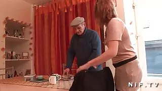 Fransk god porno prostitueret anal kneppet i trekantsex med papy belure