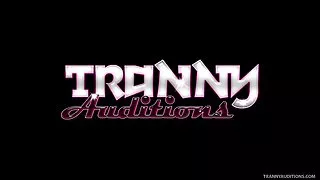 Sexede danske piger hang godt tgirl ryk hendes fede pik!