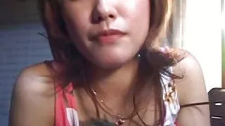 Fri sex film cute asiat pige giver hovedet med sperm i munden