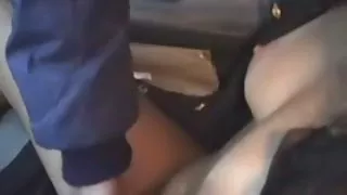 2 dk porno filles branlent des inconnus, en pleine rue...