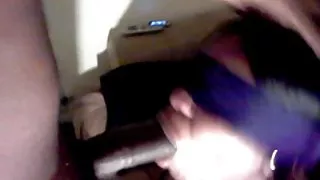 Hustru pornofilm på dvd give stor hoved med et bind for øjnene mundtlig creampie