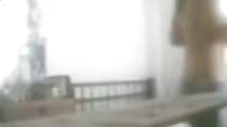 Sød frække nøgne kvinder kinesisk pige, strygejern og-topløs