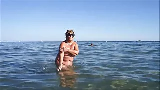 Brenda kendte nøgen damer på ferien (2)