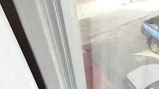 Hjemmelavet, sexi piger blowjobs af vinduet
