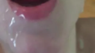 Kompilation store modne kvinder af de store close-up sæd i munden - facial