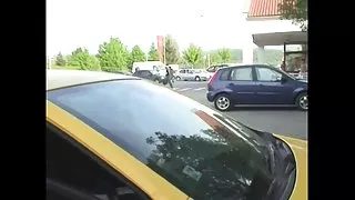 Gratis fisse offentlig sex i mall udendørs parkering