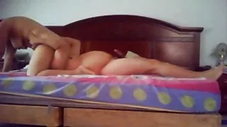 Gamle amatør film indiske par i soveværelse