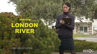 Gratisex slangemenneske bliver kneppet i lezdom bundet