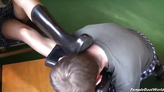 Dk sex cam tilbedelse af gummi støvler